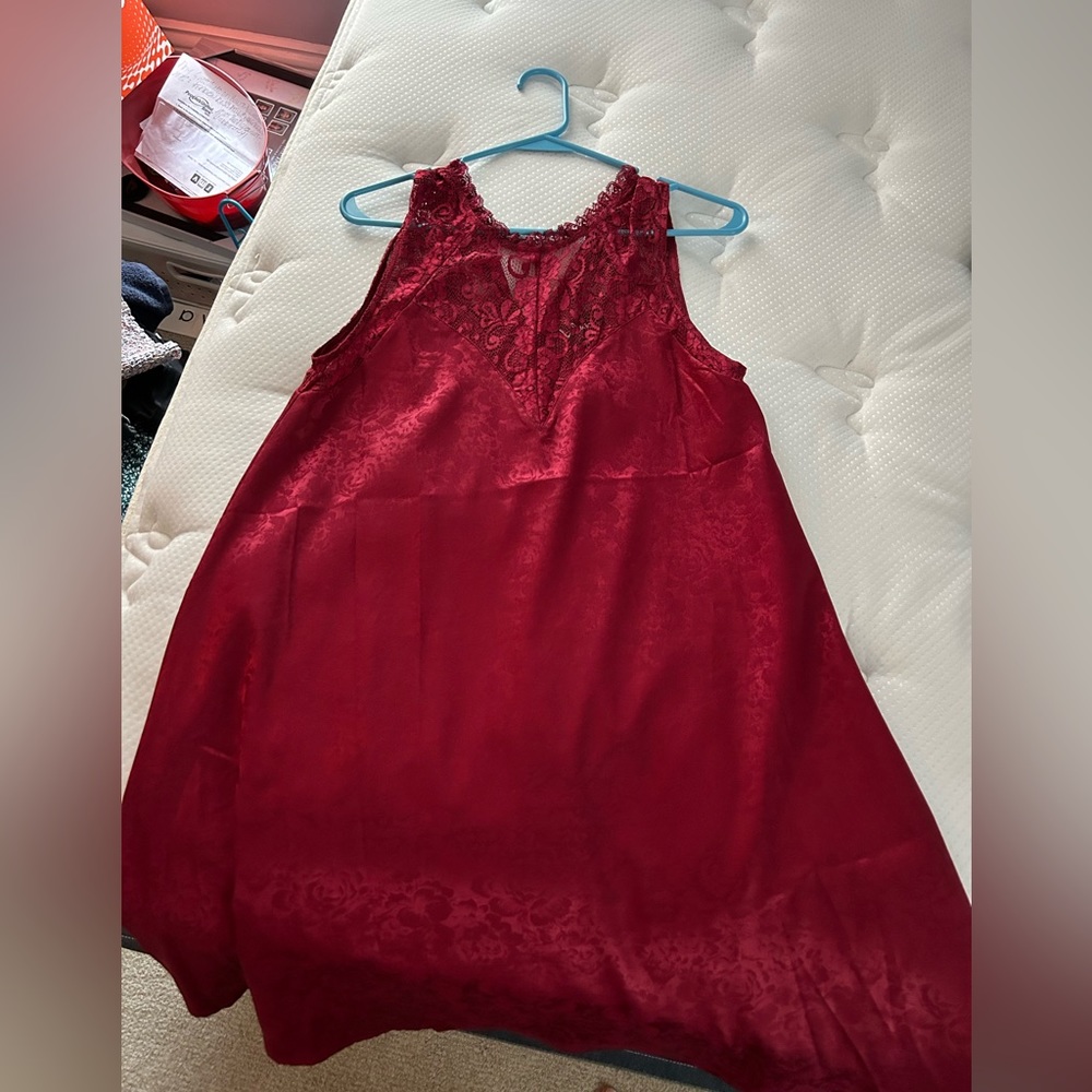 Color: Maroon, Size: small,